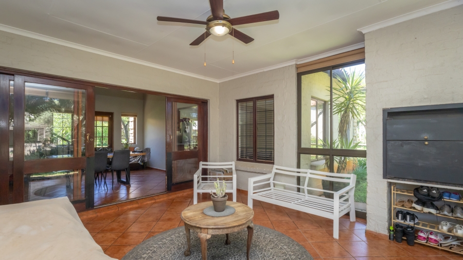 To Let 3 Bedroom Property for Rent in The Coves North West